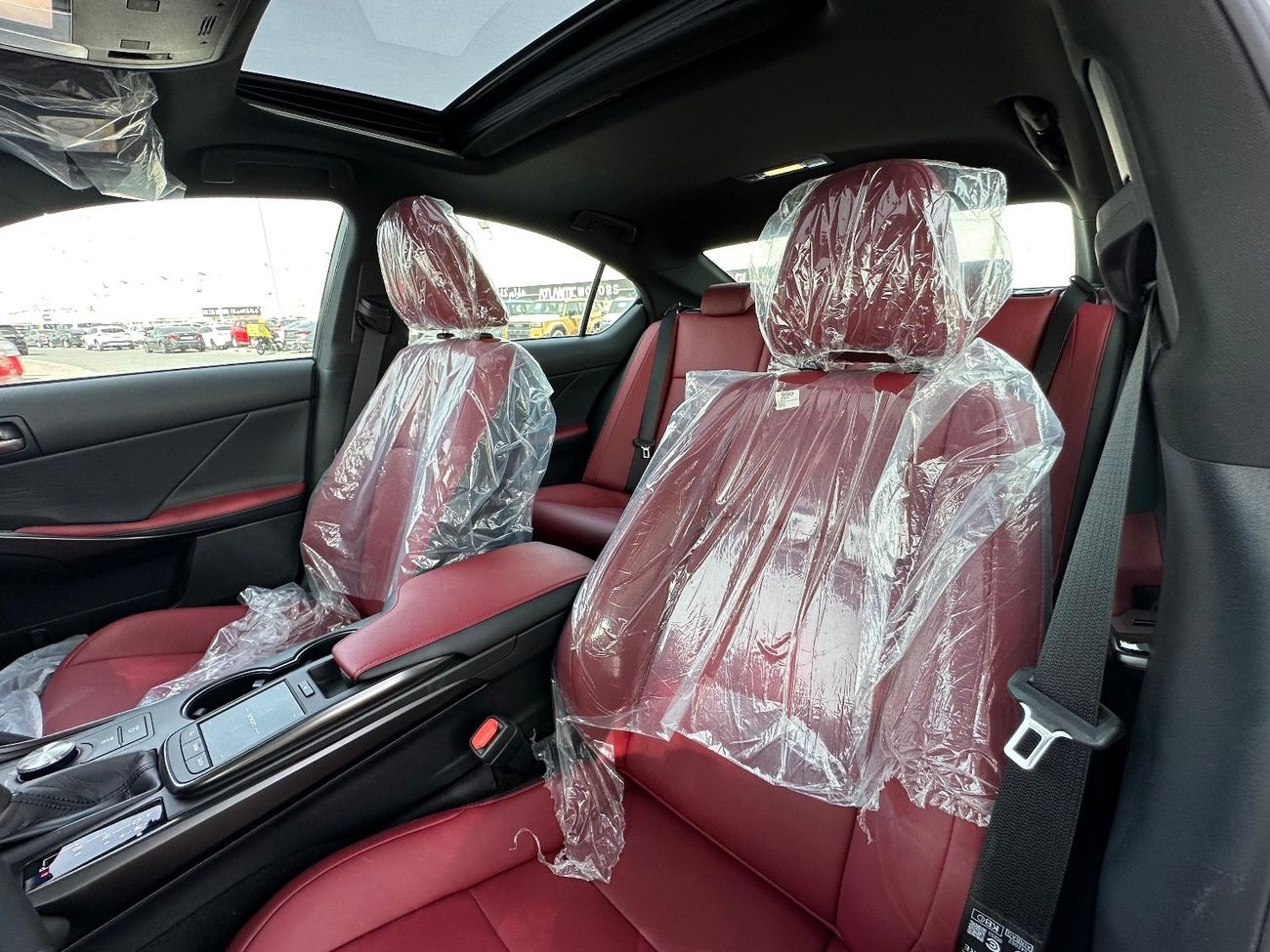 Lexus IS300c 2025