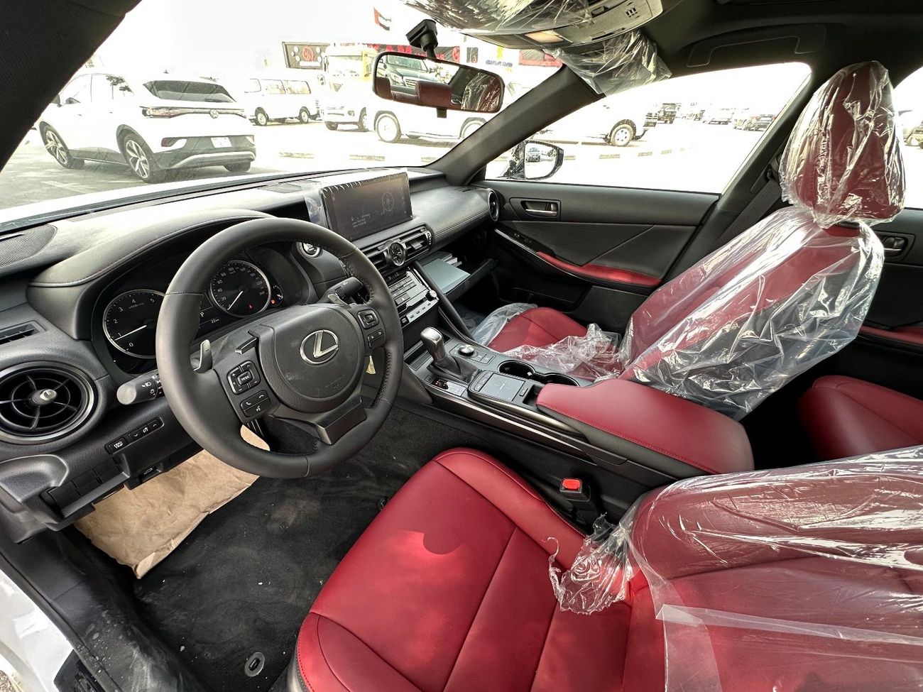Lexus IS300c 2025