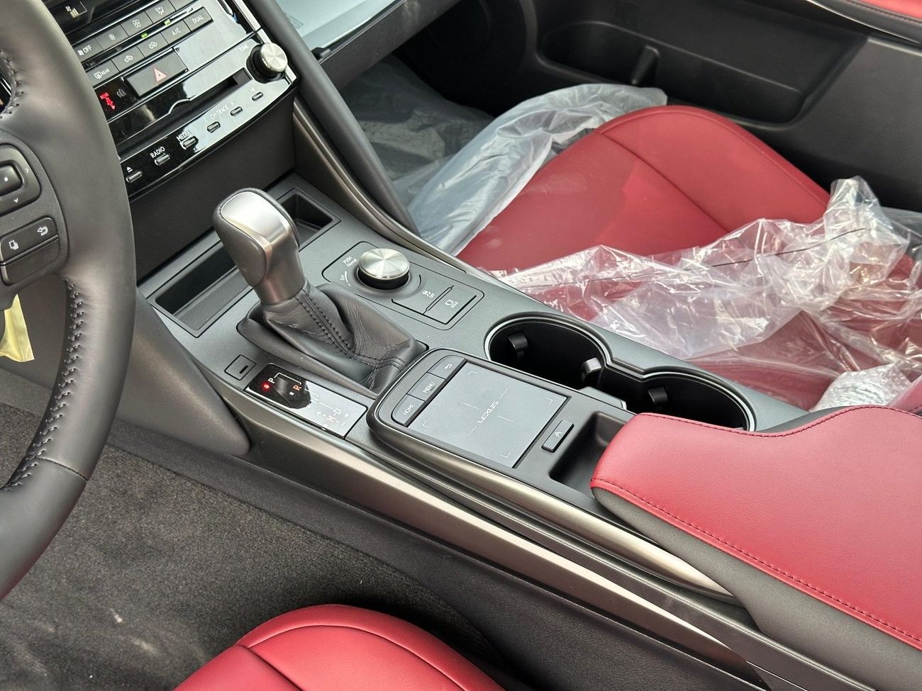Lexus IS300c 2025