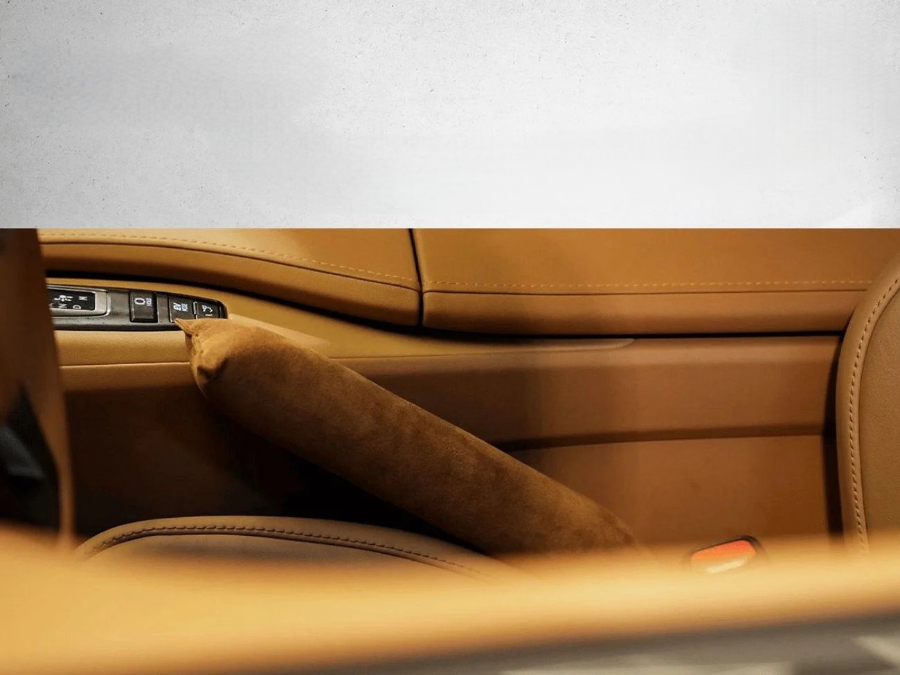 Lexus LC500h 2025