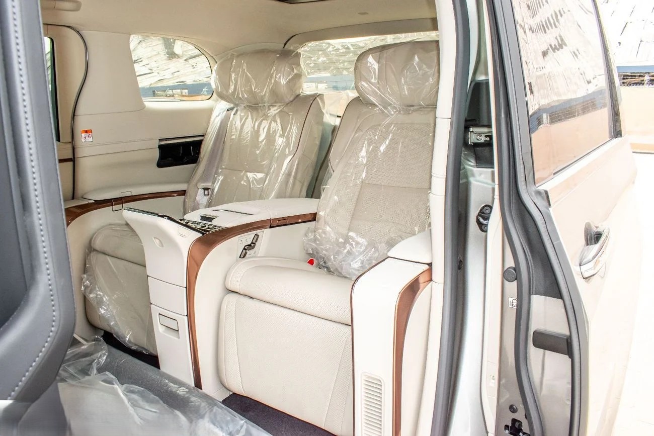 Lexus LM 350h Hybrid 4 Seater 2026