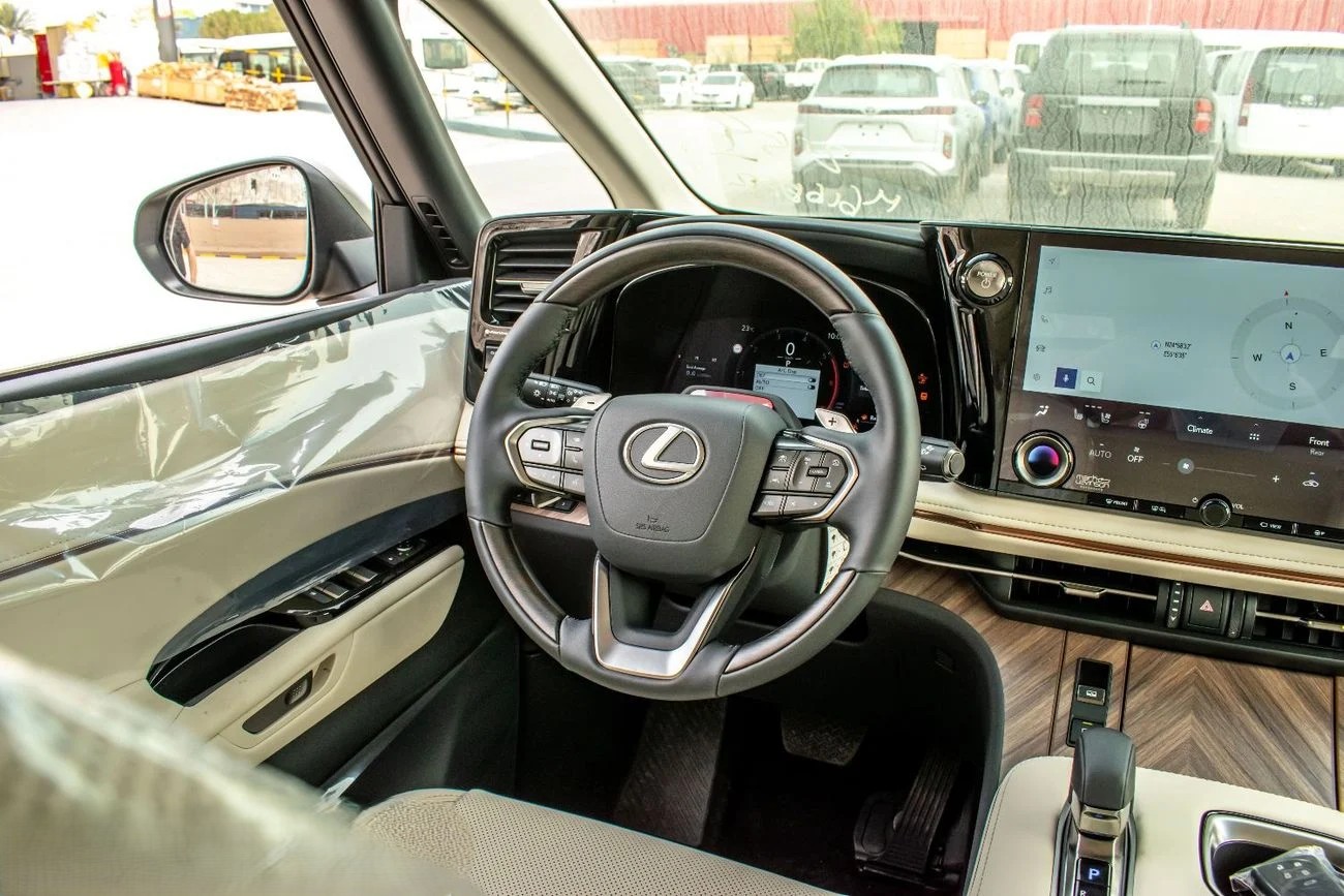 Lexus LM 350h Hybrid 4 Seater 2026
