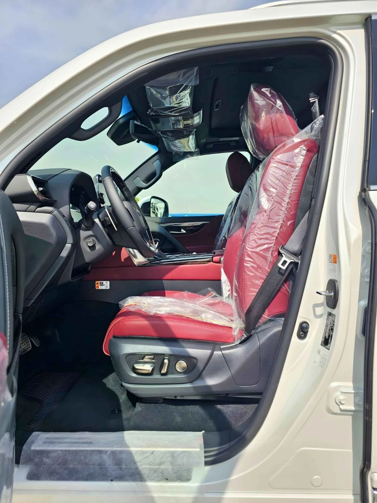Lexus LX 500 _ 3.3L V6 DIESEL RADAR