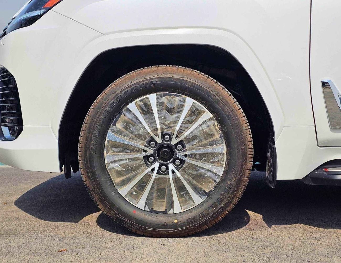 Lexus LX 500 _ 3.3L V6 DIESEL RADAR
