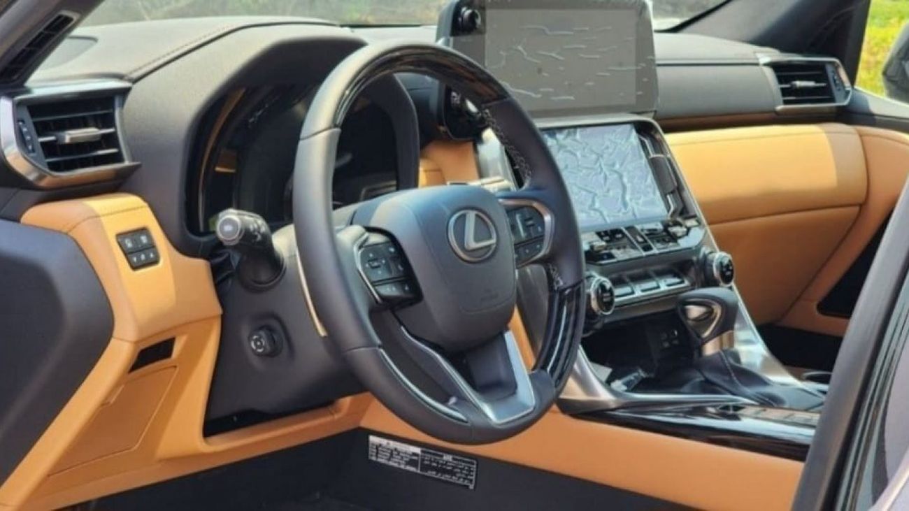 Lexus LX600 3.5L V6 PRESTIGE