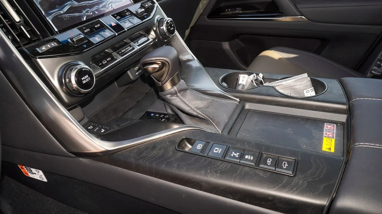 LEXUS LX600 OVERTRAIL 3.5 PETROL 2025