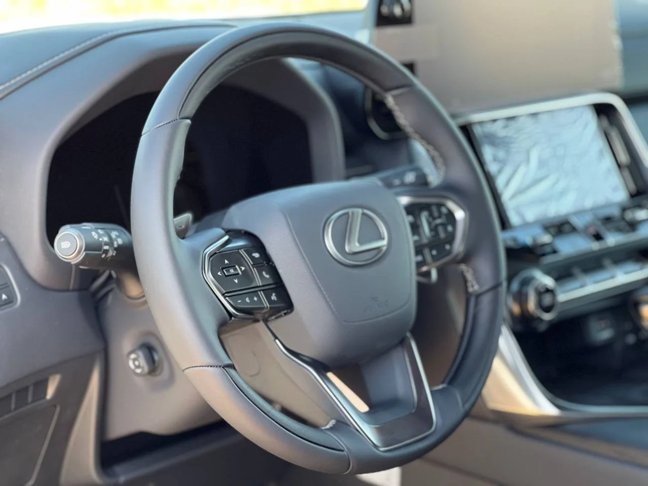 Lexus LX600 OVERTRAIL 3.5L PTR A/T 2025 FULL OPTION