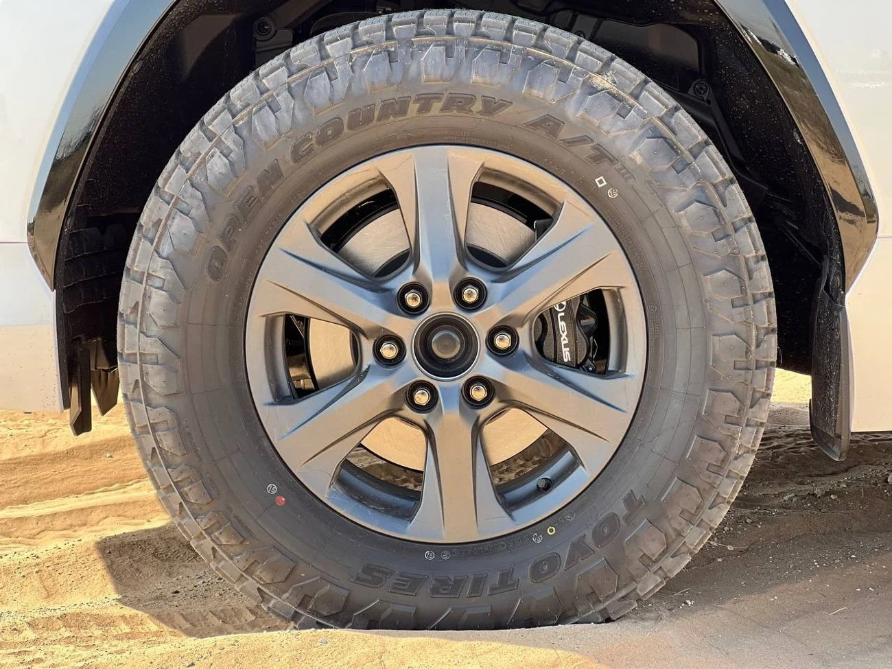 Lexus LX600 OVERTRAIL 3.5L PTR A/T 2025 FULL OPTION