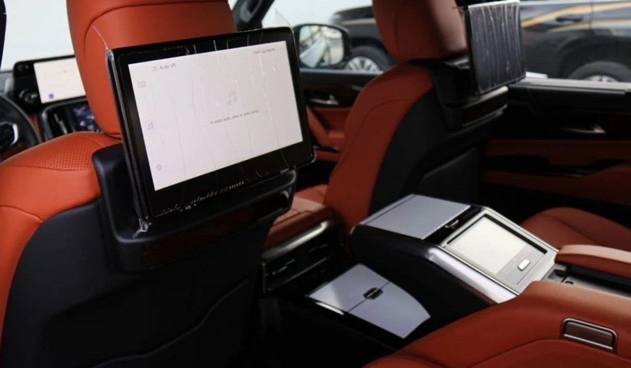 Lexus LX600 VIP V4  WHITE-FLAIR