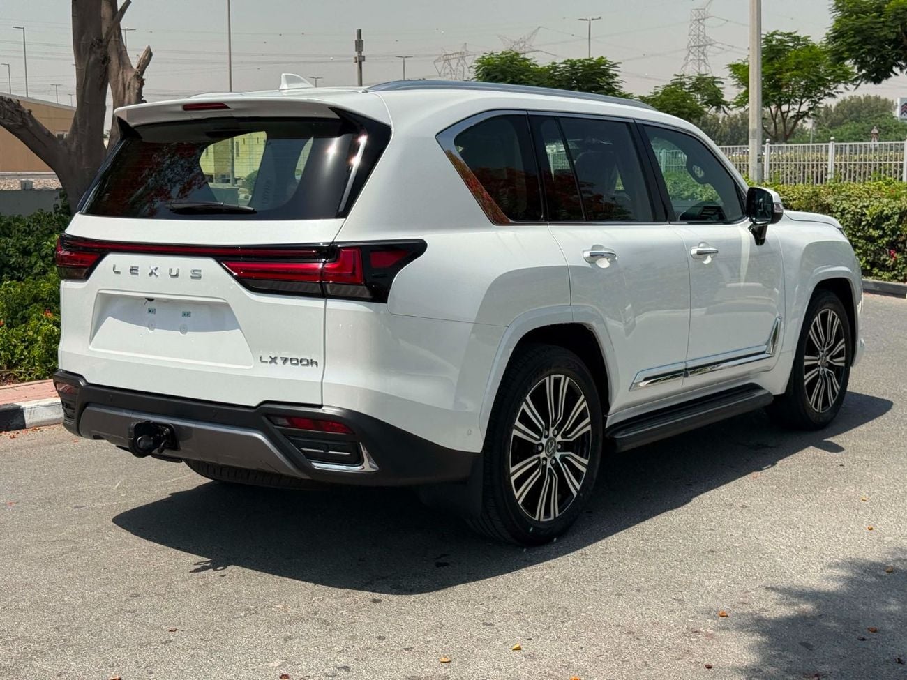 Lexus LX700h SIGNATURE  2025