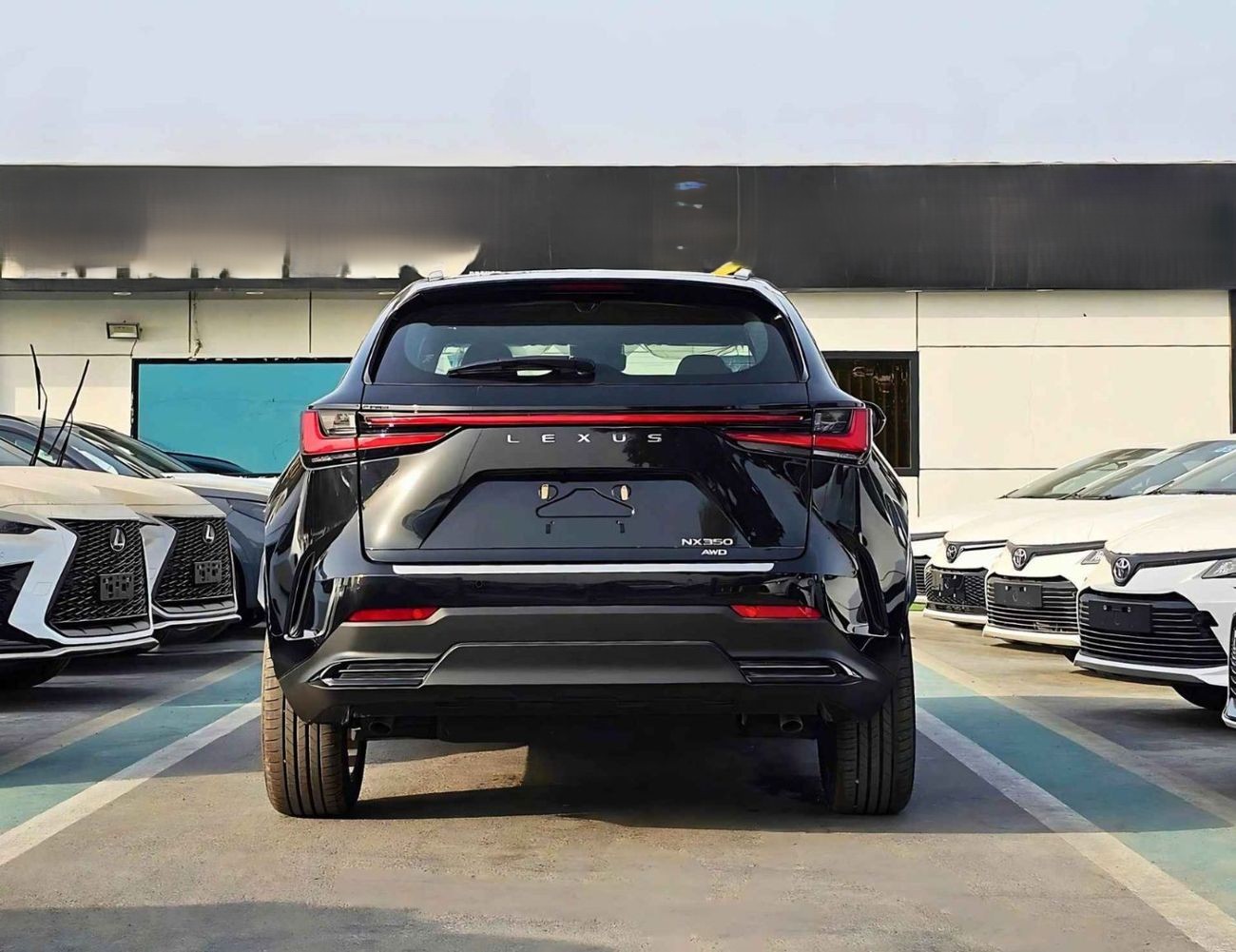 Lexus NX350 ELITE, OM / 2.4L PETROL BLACK