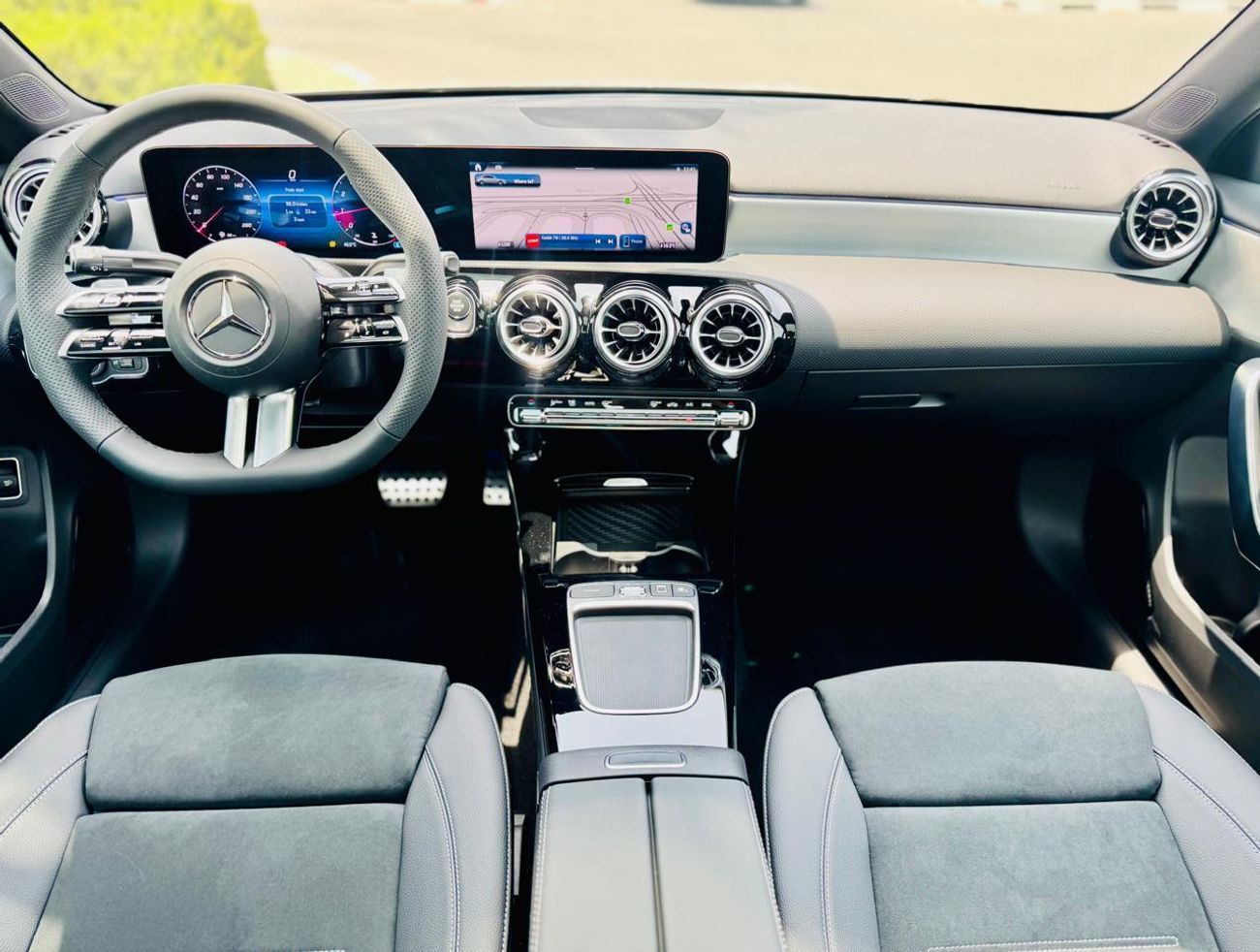 Mercedes Benz A 200 AMG 2026 white