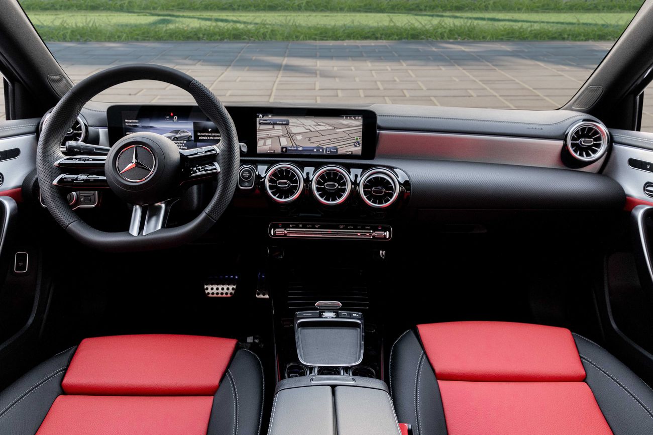 Mercedes Benz A 200 AMG 2026