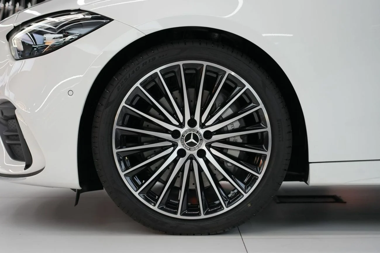 Mercedes Benz C200 STD 2026