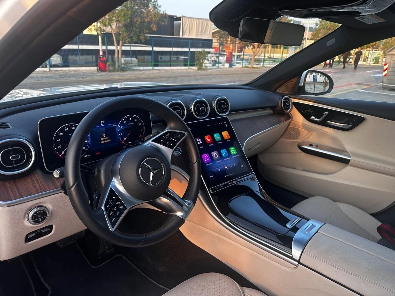 Mercedes Benz C300 Base 3.0_ 2025
