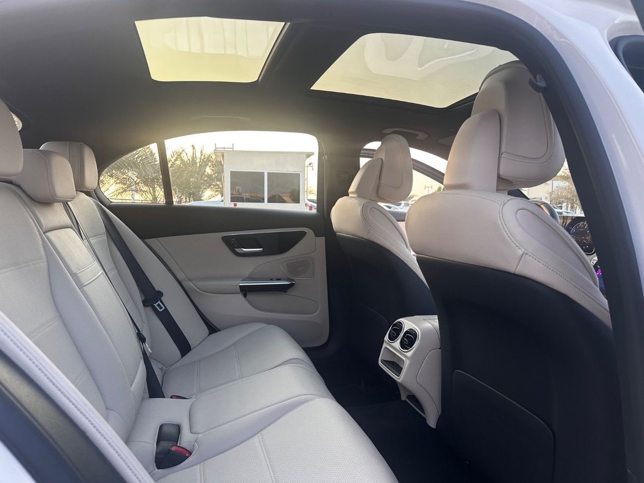 Mercedes Benz C300 Base 3.0_ 2025