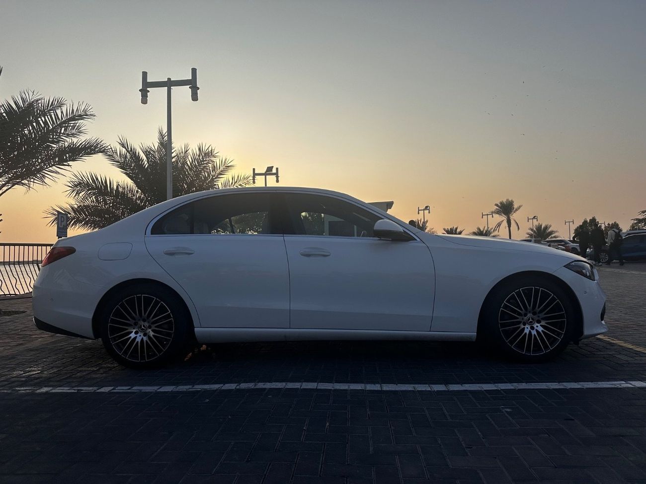 Mercedes Benz C300 Base 3.0_ 2025