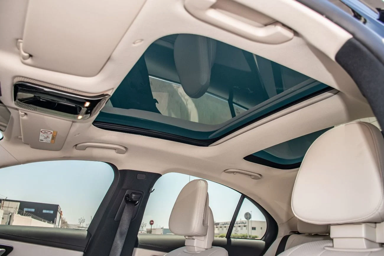 Mercedes Benz E200 STD 2025