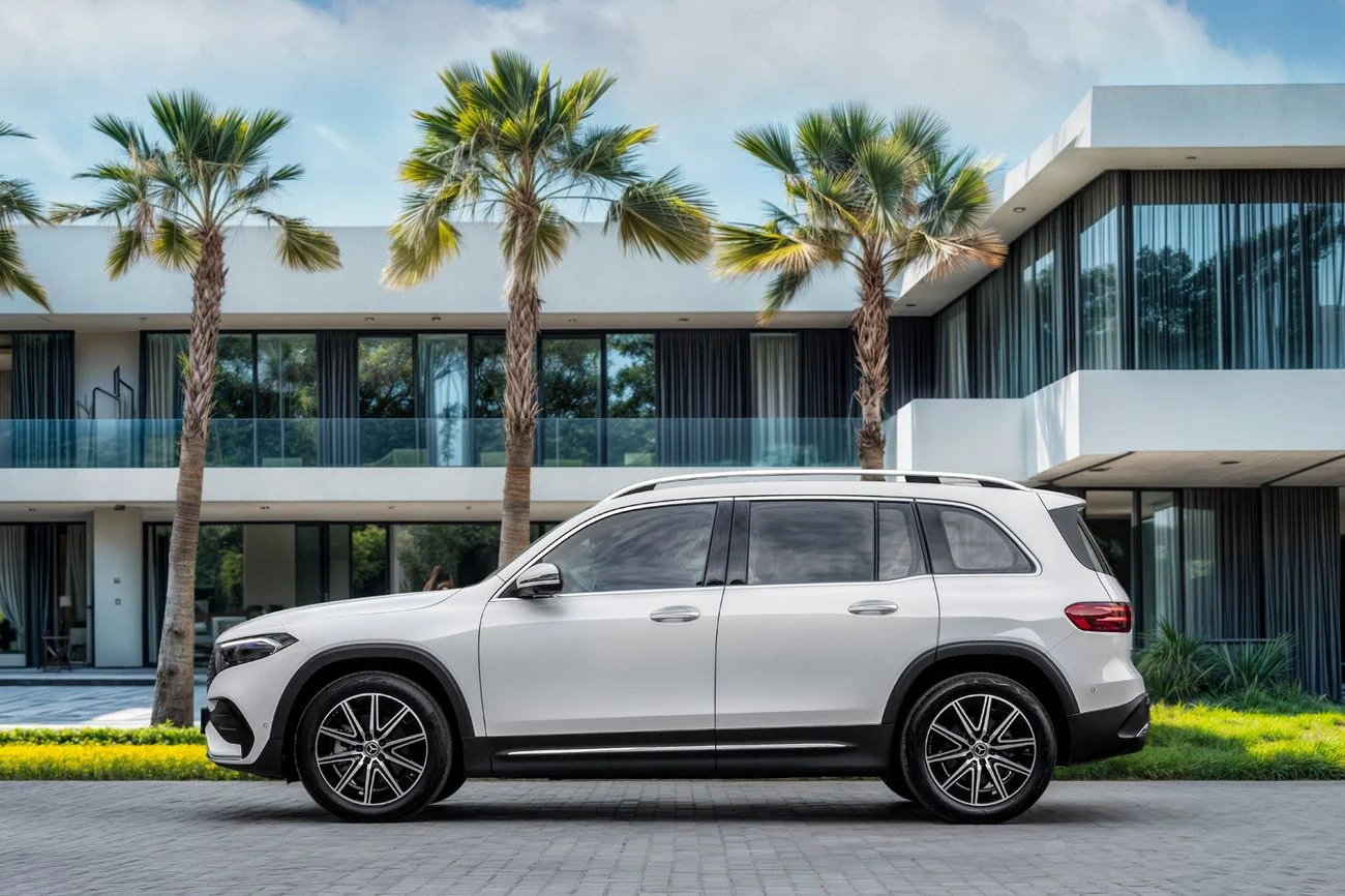 Mercedes Benz EQB 350 _ 2025