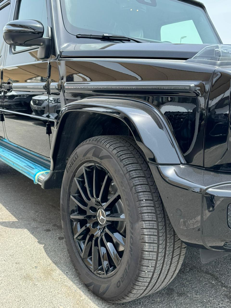 MERCEDES G400