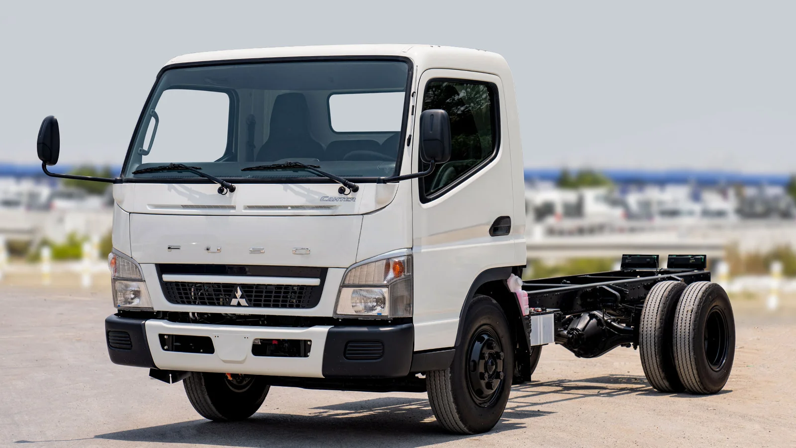 MITSUBISHI FUSO CANTER 4.2D MT MY2025-WHITE