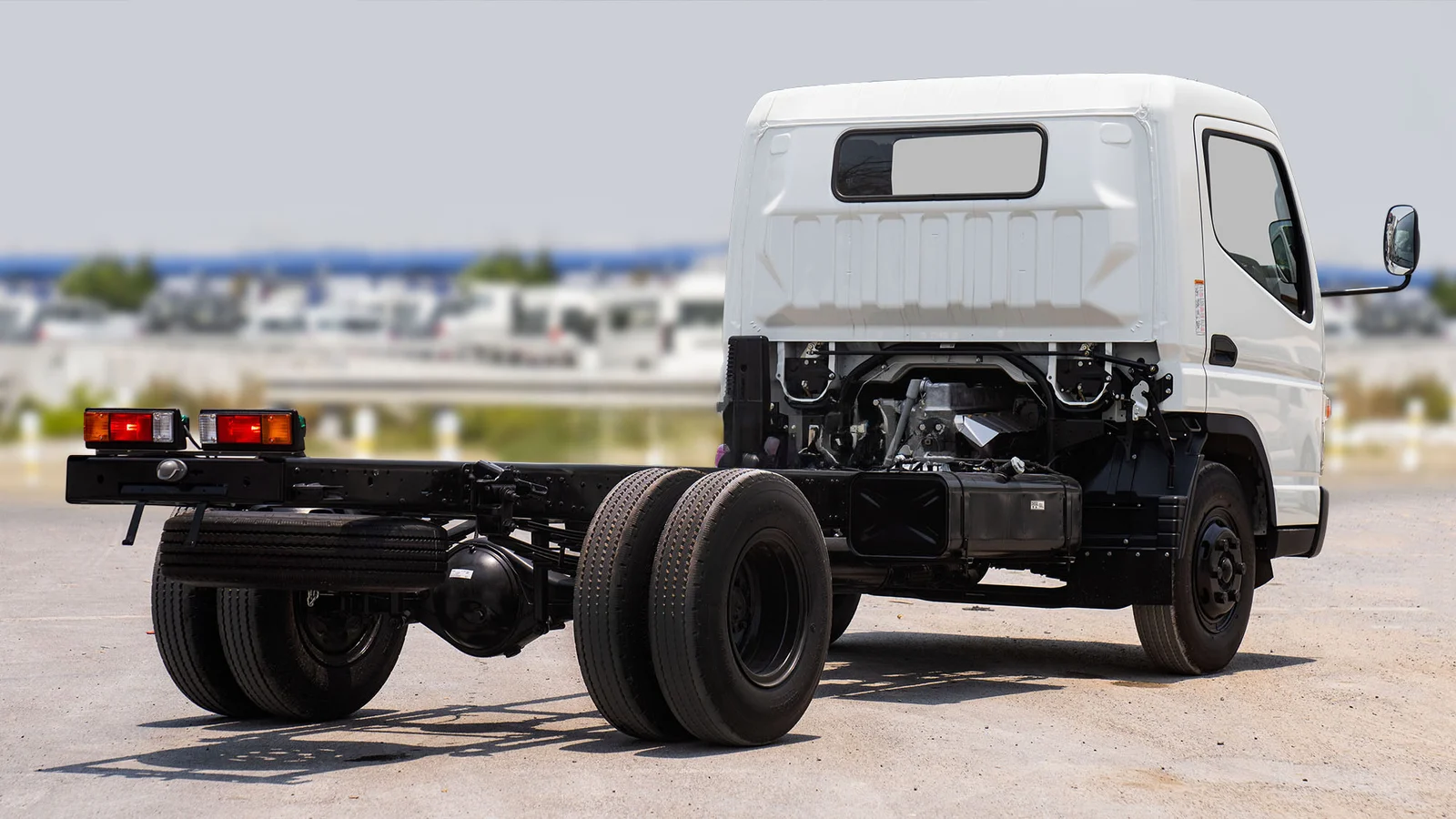 MITSUBISHI FUSO CANTER 4.2D MT MY2025-WHITE