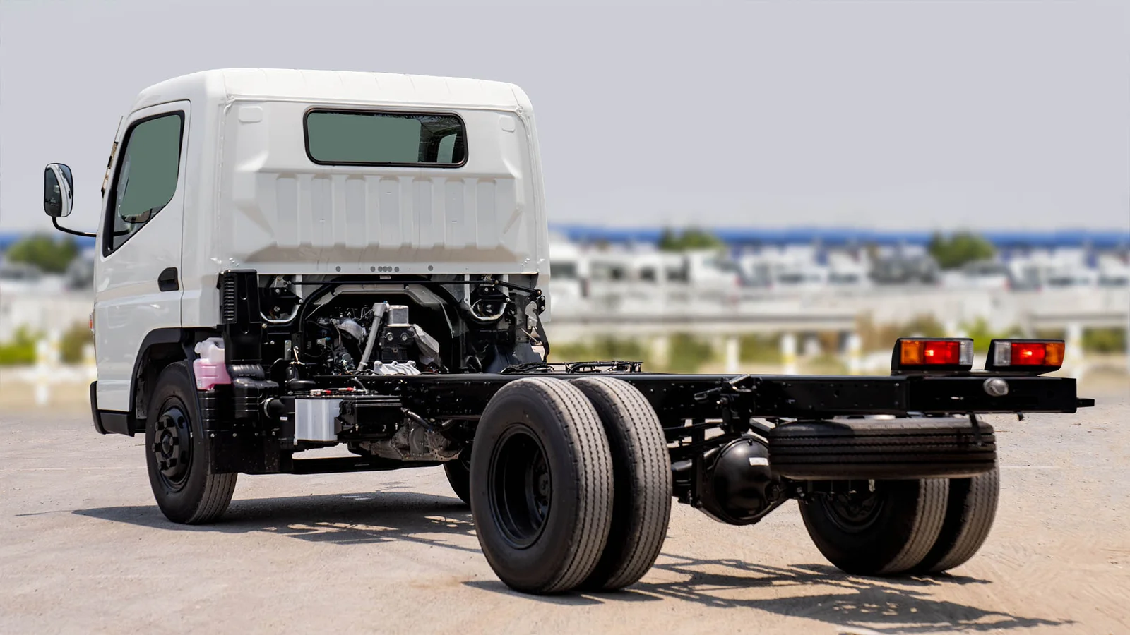 MITSUBISHI FUSO CANTER 4.2D MT MY2025-WHITE