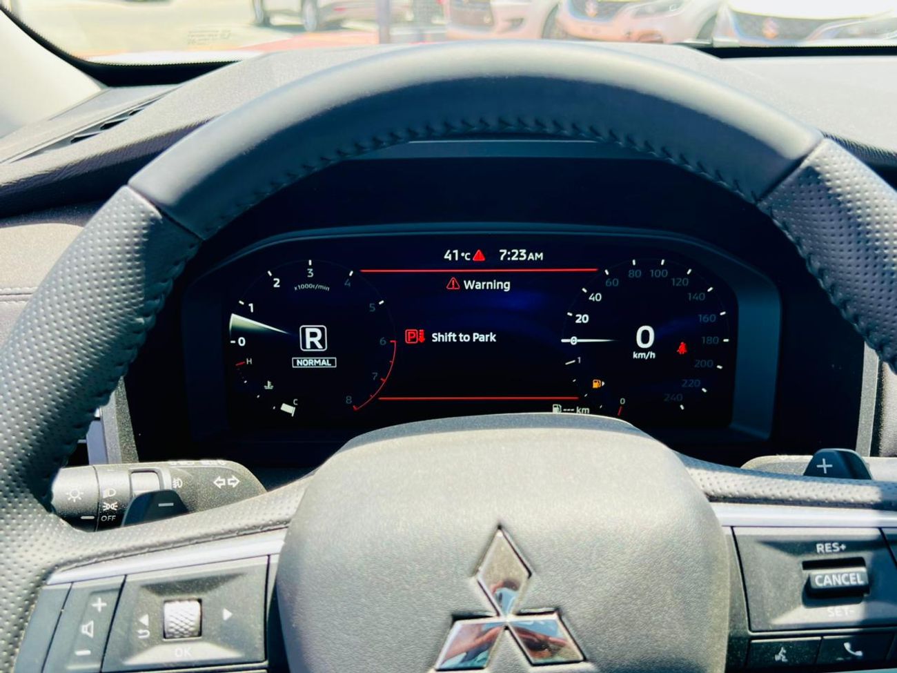 Mitsubishi Outlander GLX HIGHLINE 2.5 L 2026 BLACK