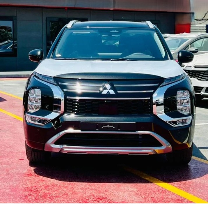 Mitsubishi Outlander GLX HIGHLINE 2.5 L 2026 BLACK
