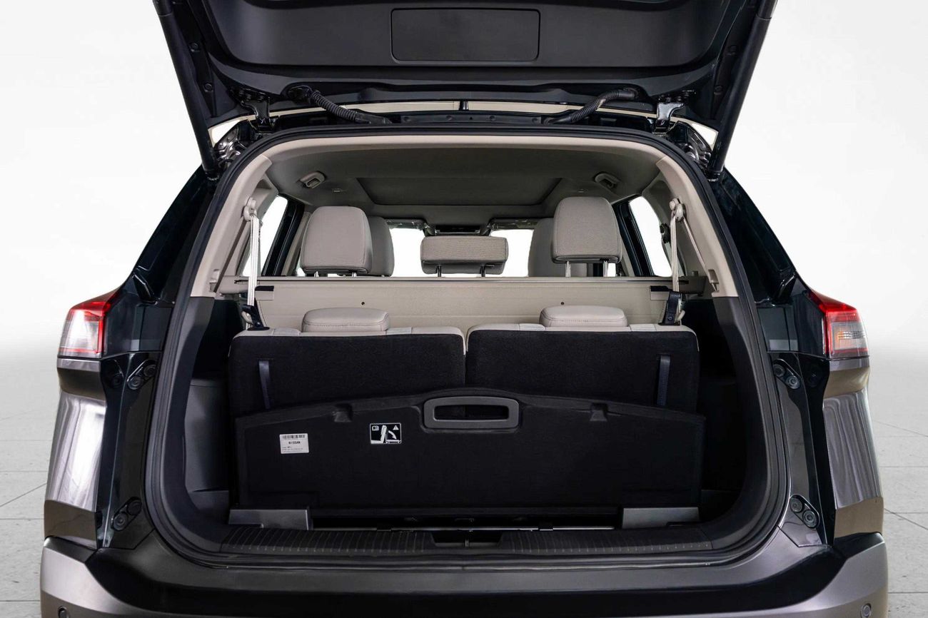 Nissan X Trail SV 2.5_BLACK