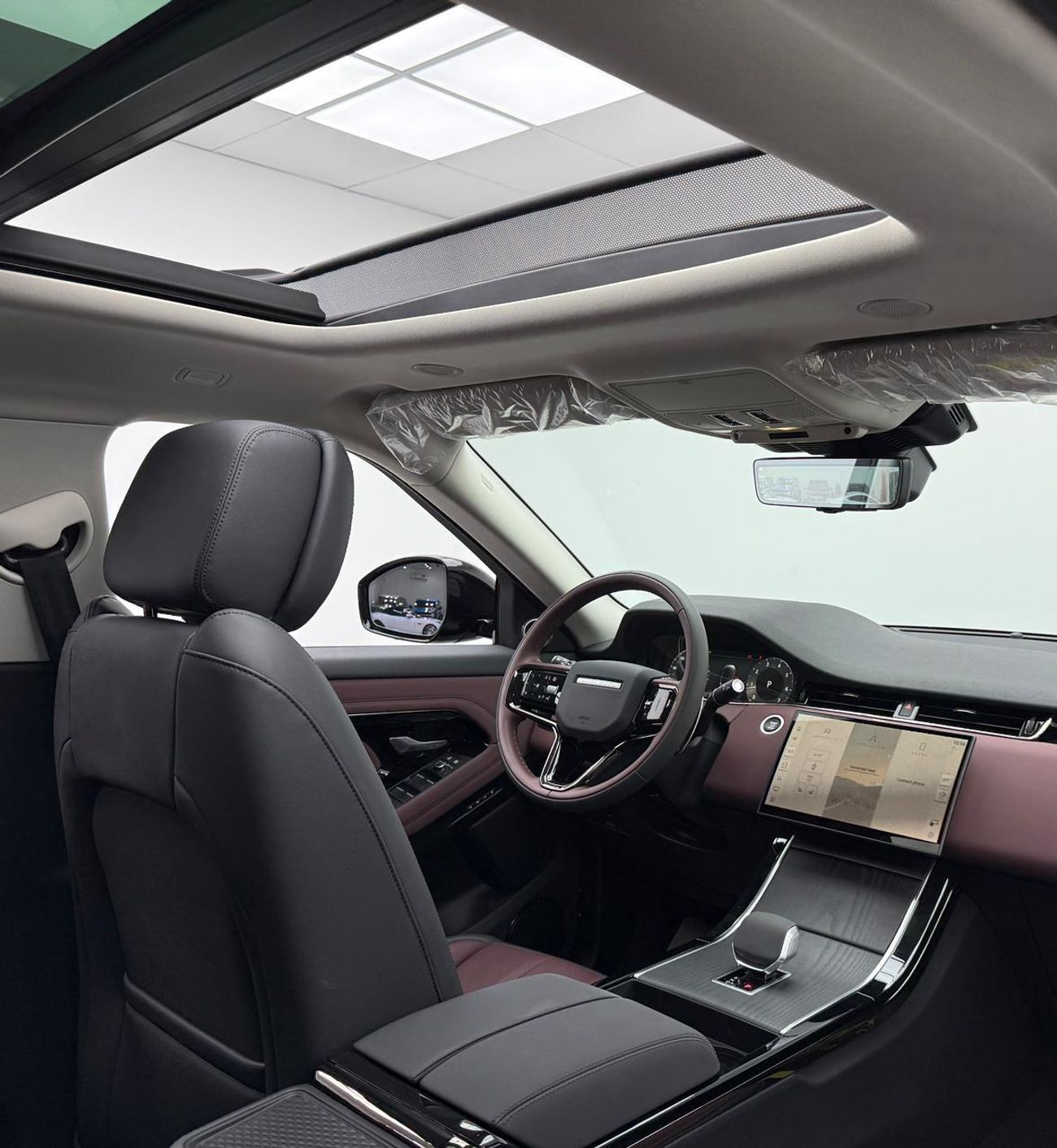 Range Rover Evoque P250 SE 2.0L 2025 black