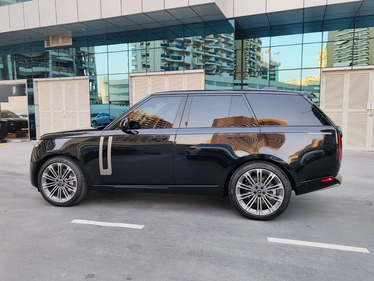 Range Rover SE P530 V8 4.4L _2025