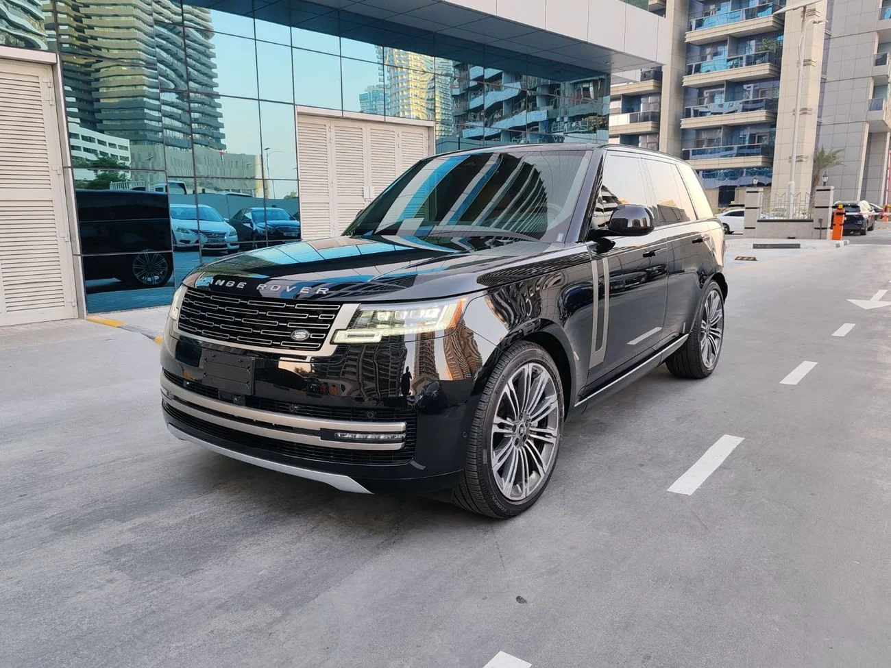 Range Rover SE P530 V8 4.4L _2025