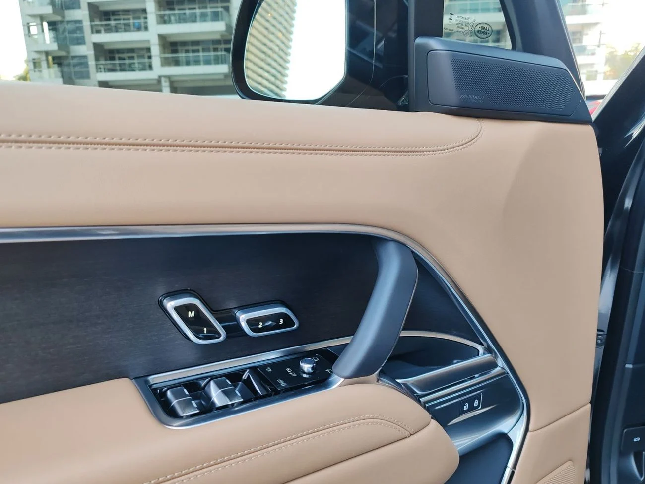 Range Rover SE P530 V8 4.4L _2025