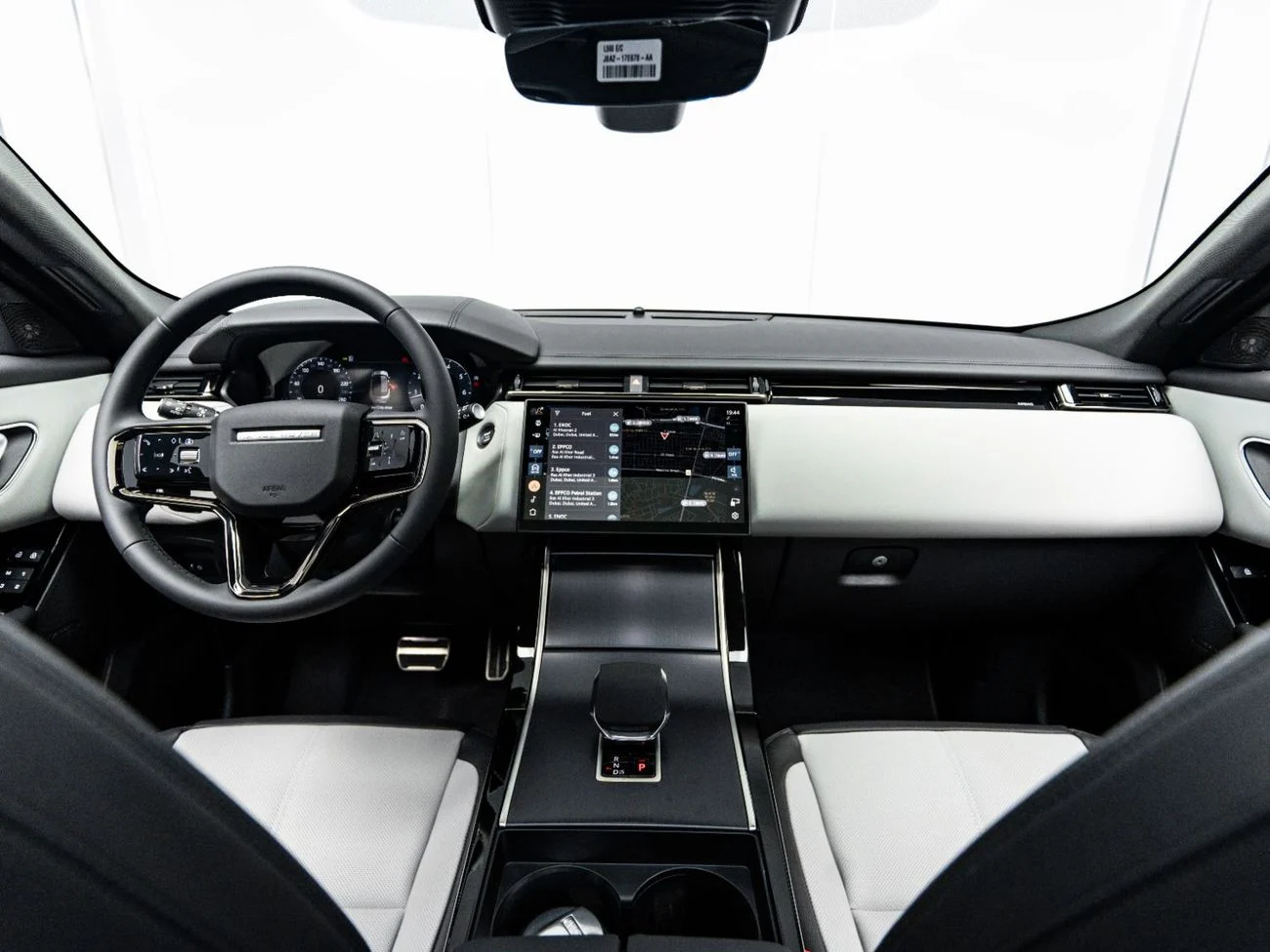 Range Rover Velar R-DYNAMIC S _ 2026 _black