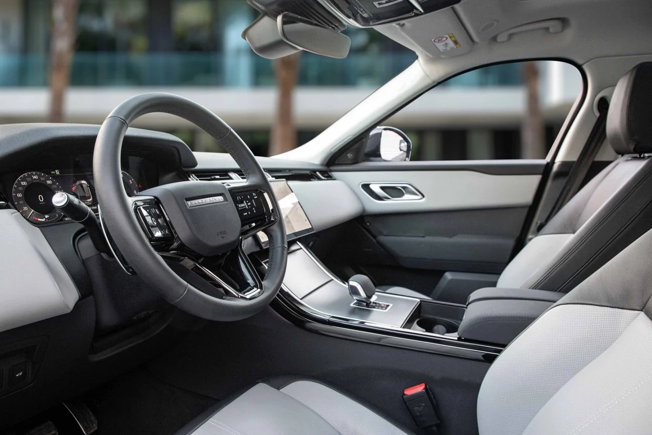 Range Rover Velar Range Rover Velar SE R-Dynamic white