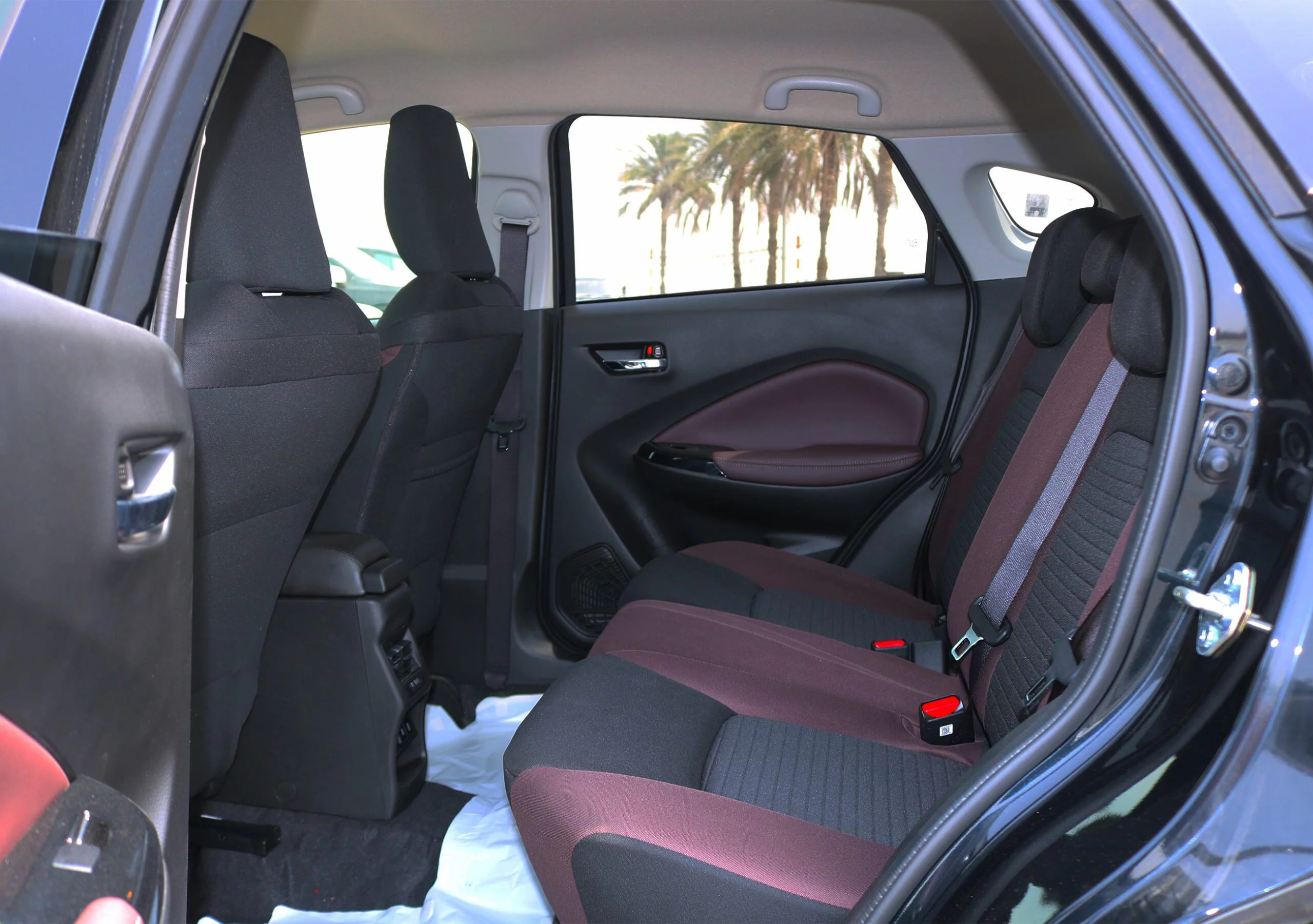 SUZUKI FRONX GLX 1.5P AT MY2025 – BLUISH BLACK PEARL