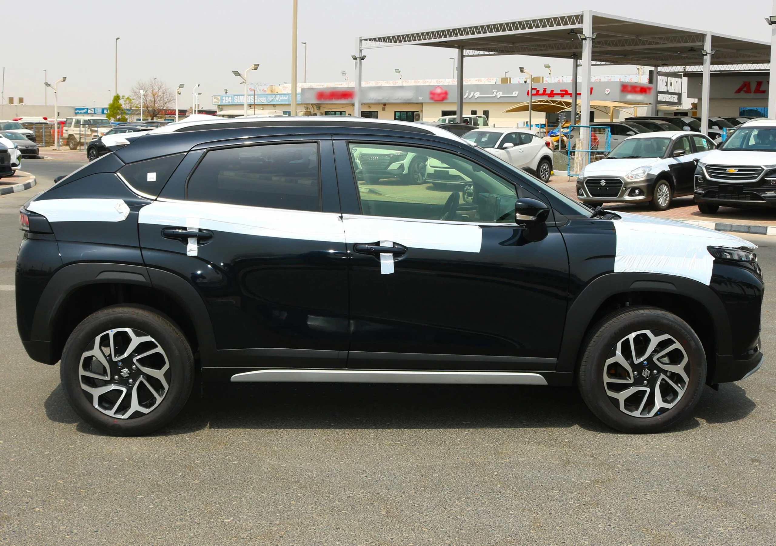 SUZUKI FRONX GLX 1.5P AT MY2025 – BLUISH BLACK PEARL