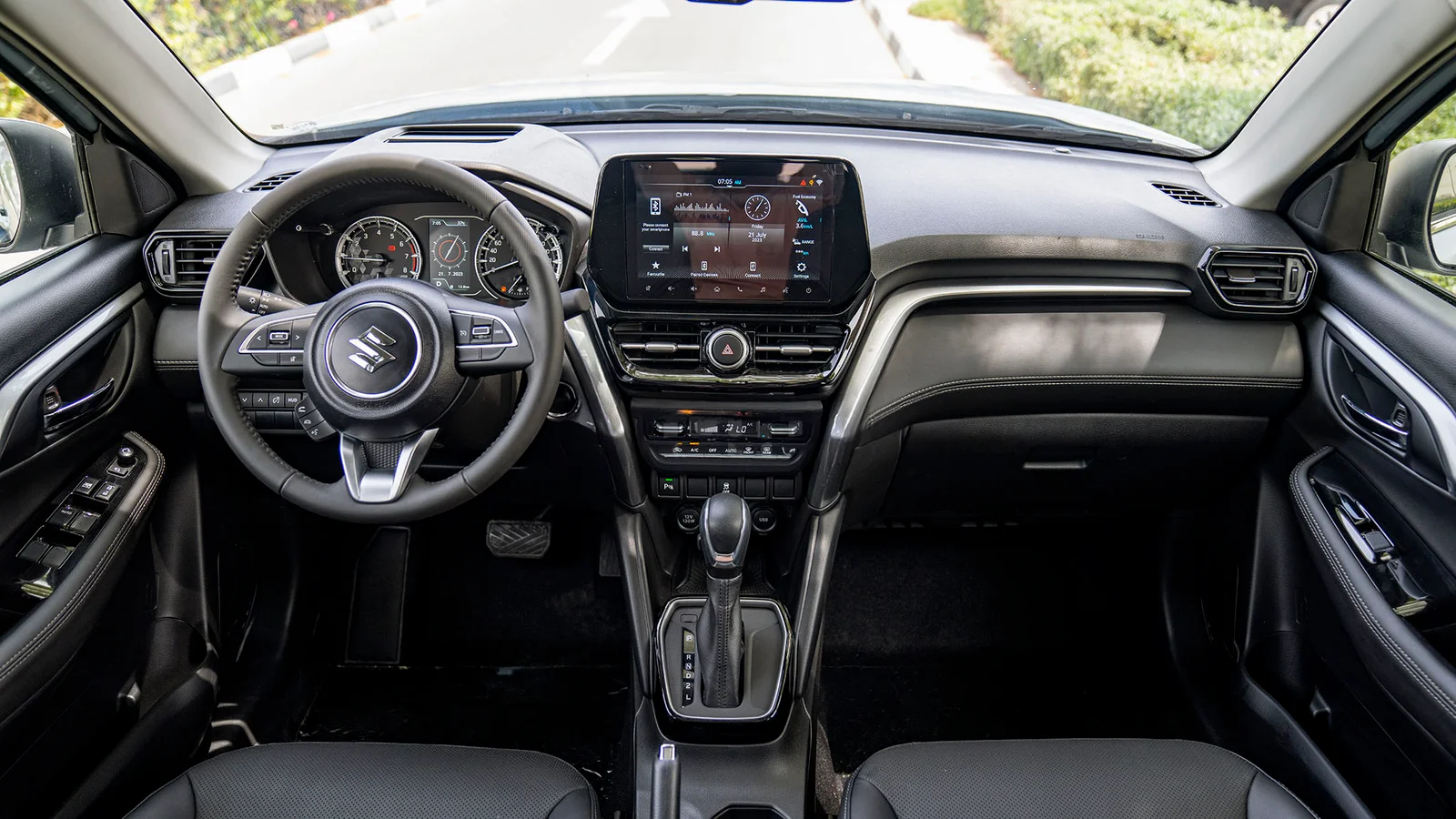 SUZUKI GRAND VITARA GLX 1.5P AT MY2025 – SILVER