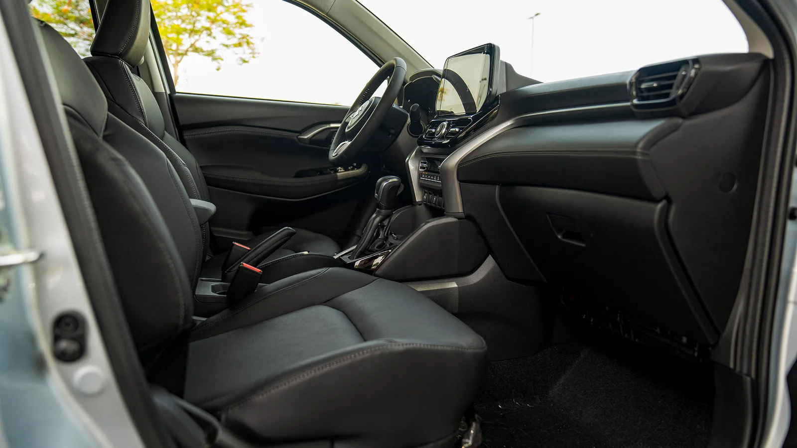 SUZUKI GRAND VITARA GLX 1.5P AT MY2025 – SILVER