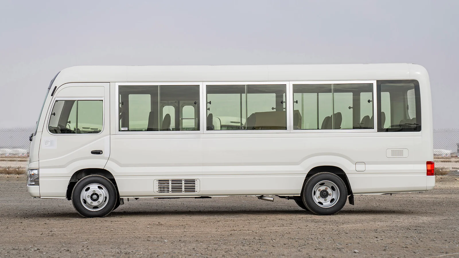 TOYOTA COASTER 2.7P MT 30 SEATER MY2025 – WHITE