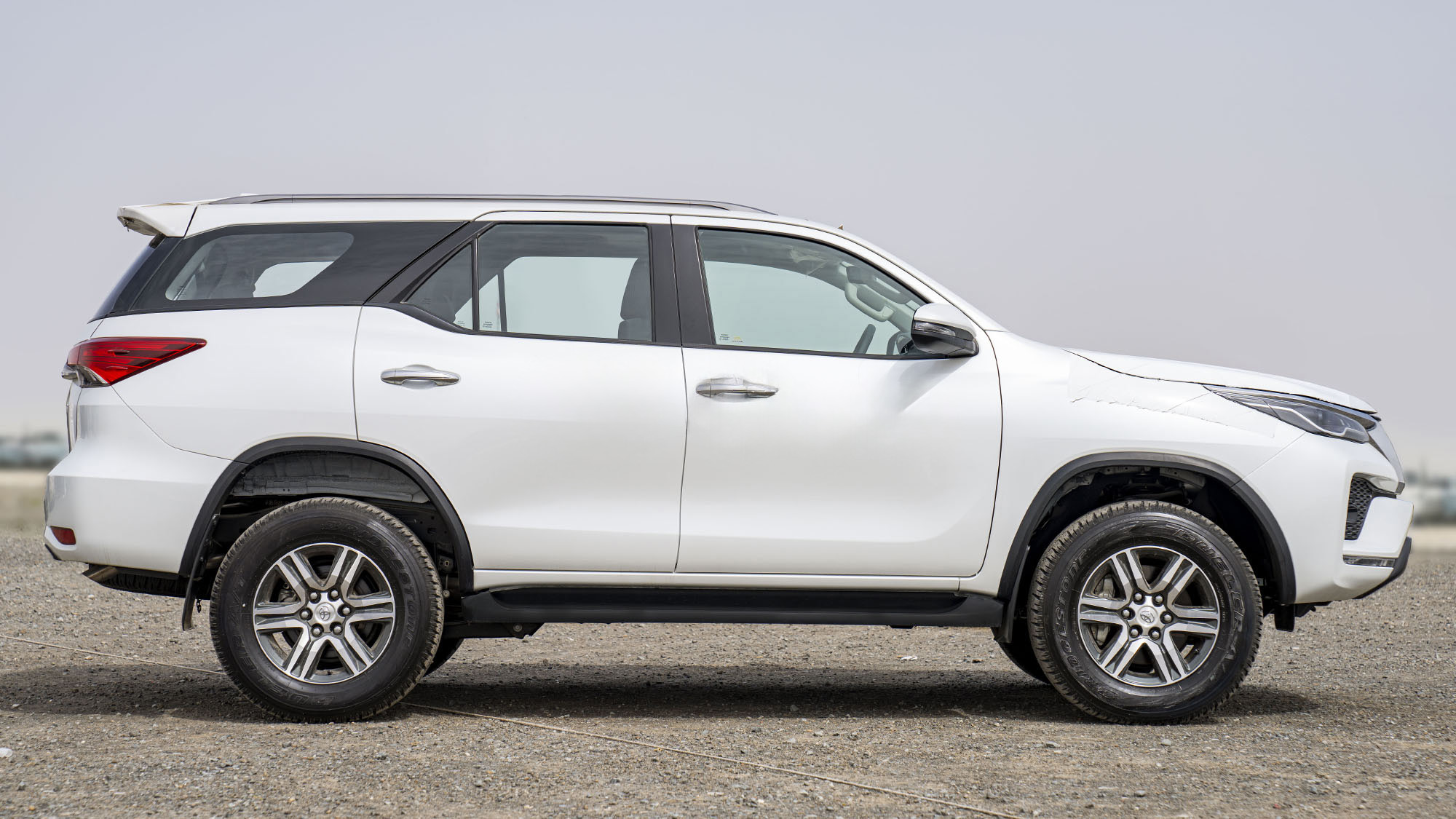 TOYOTA FORTUNER 2.4D AT 4X4