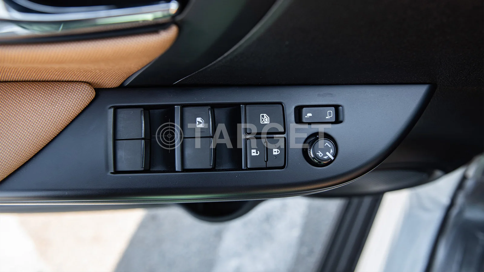 TOYOTA FORTUNER 2.7 4*4 – WHITE 2025