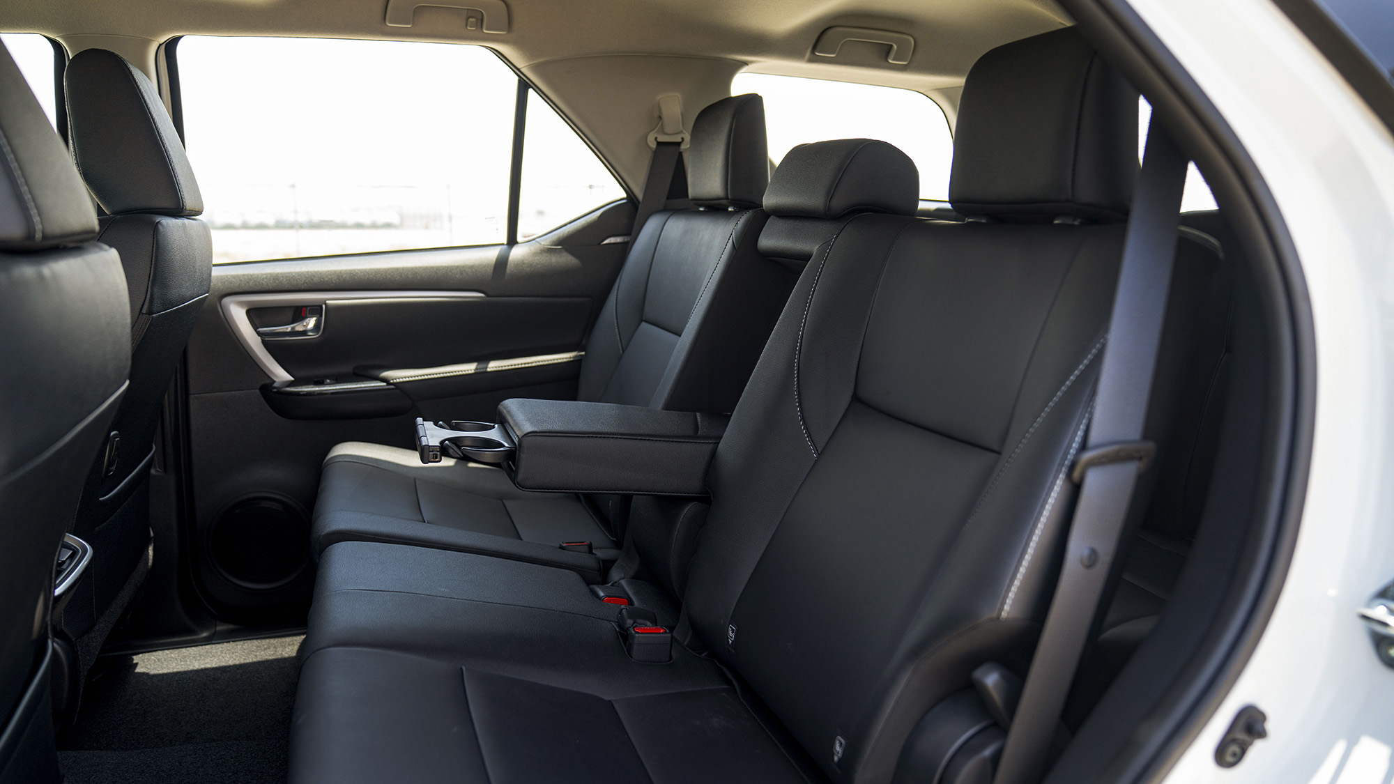 TOYOTA FORTUNER 2.8D AT 4X4