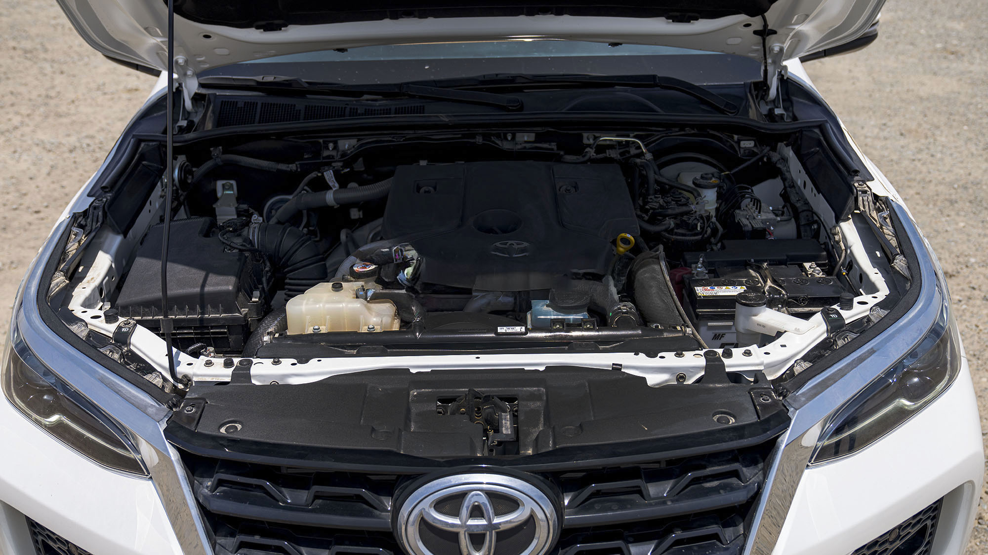 TOYOTA FORTUNER 2.8D AT 4X4