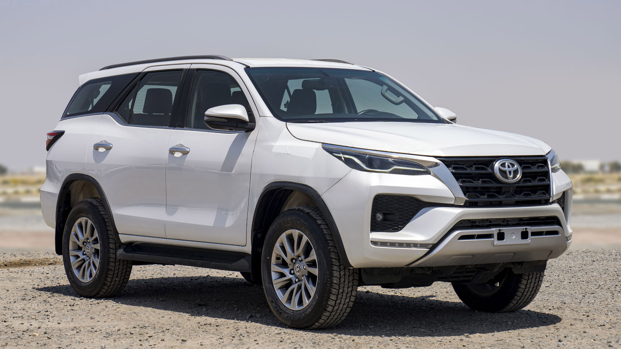 TOYOTA FORTUNER 2.8D AT 4X4