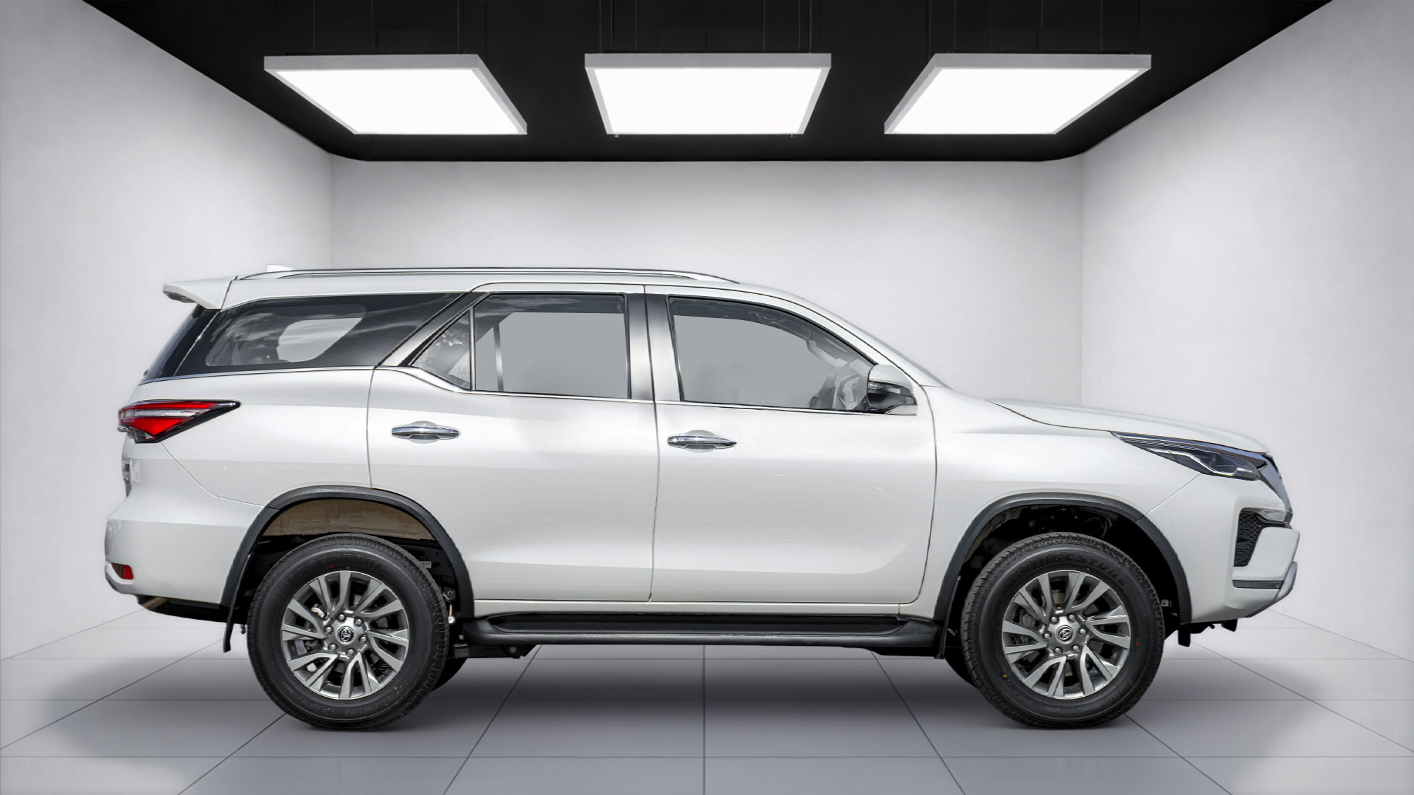  TOYOTA FORTUNER MHEV 2.8D AT 4WD MY2025 – WHITE