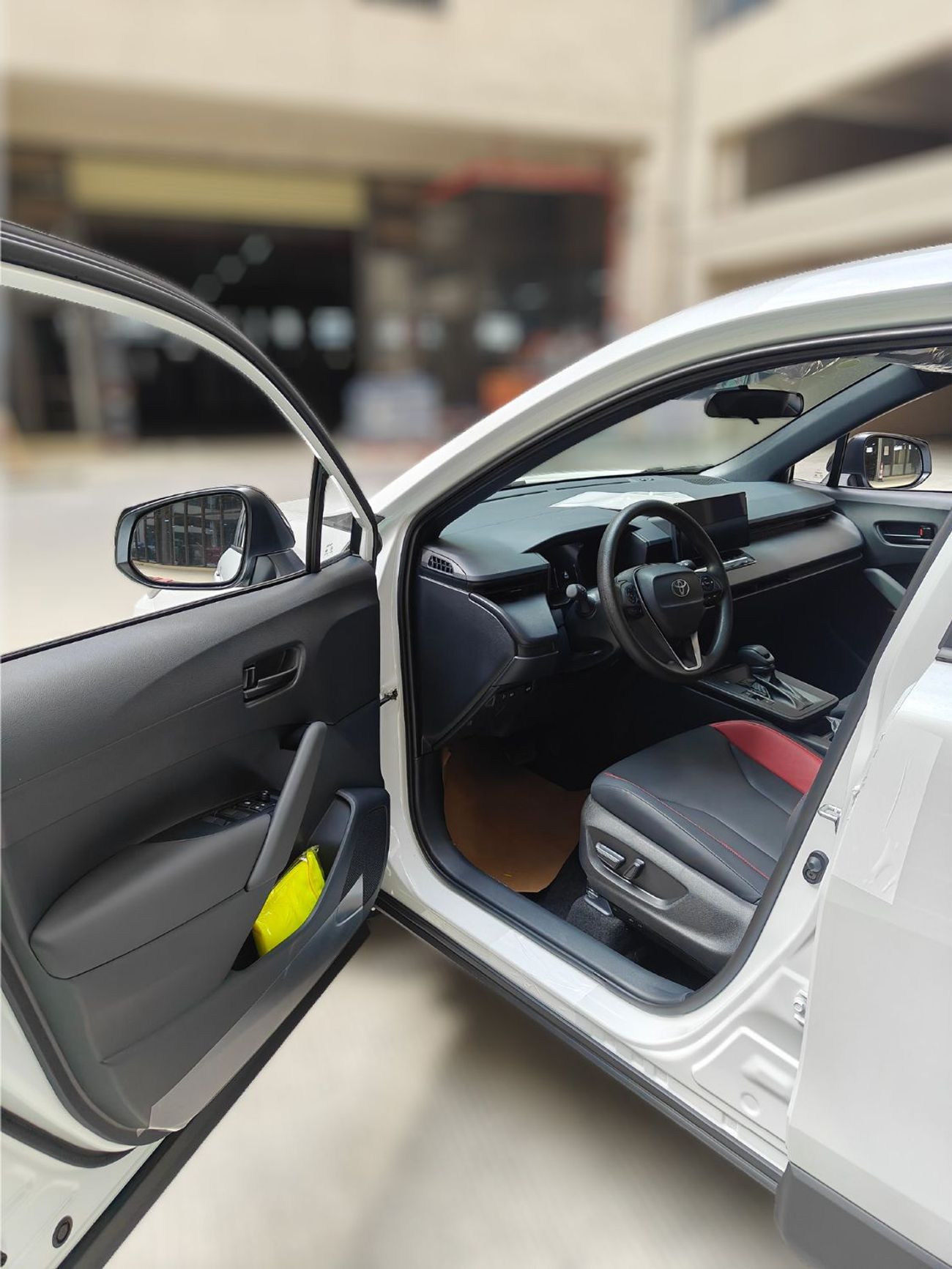 Toyota Frontlander 2.0L Hybrid Leading version AT 2026