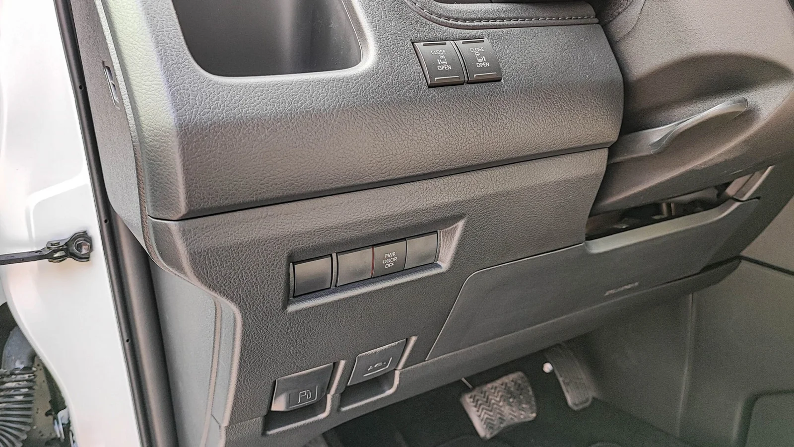 Toyota Granvia 2.8L DSL V AT