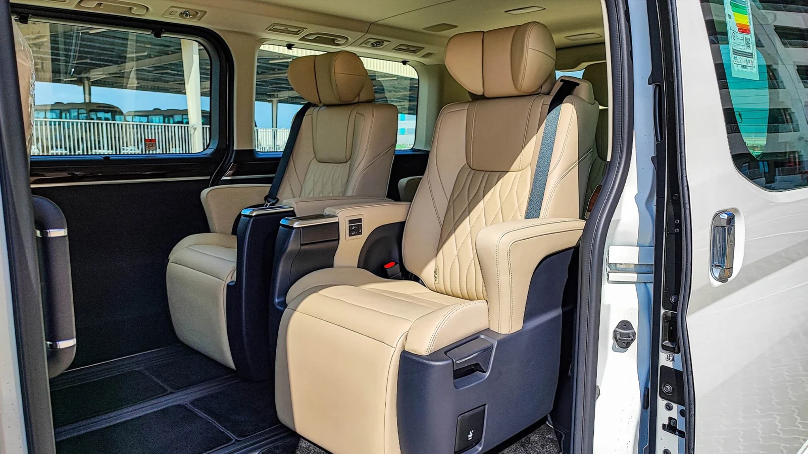 Toyota Granvia 2.8L DSL V AT